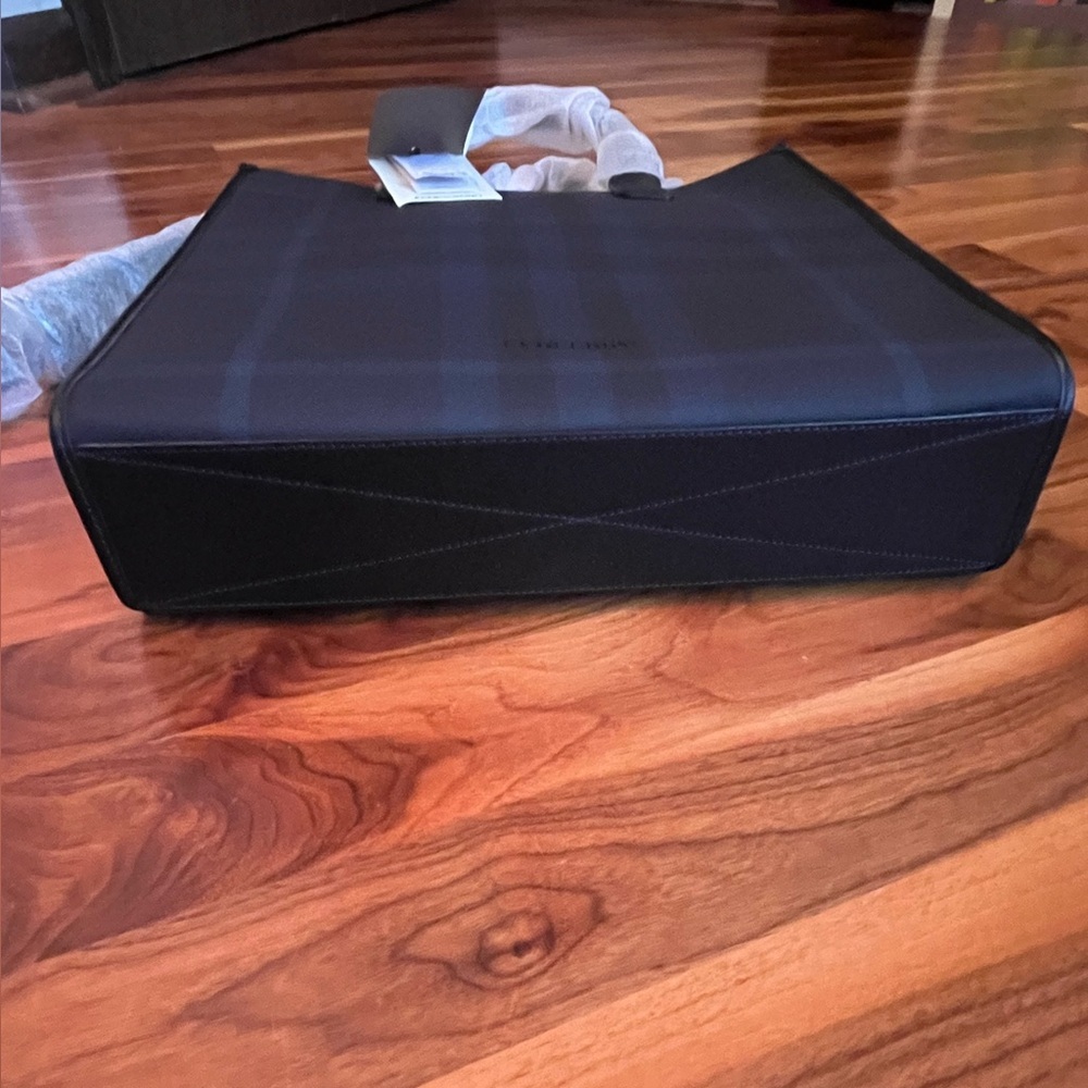 Burberry Denny E-Check Canvas Tote, NEW - Picture 14 of 17